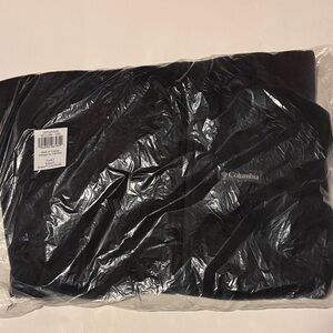 Columbia Classic Black Outerwear